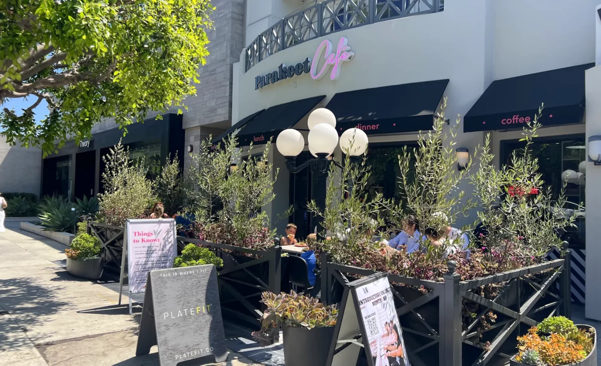 Outdoor dining at Parakeet Cafe